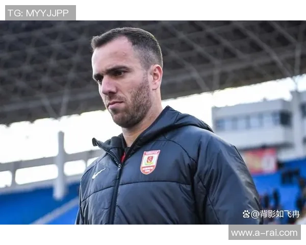 国际足球明星个人简历与精彩瞬间图片展示 国际足球明星个人简历与精彩瞬间图片展示