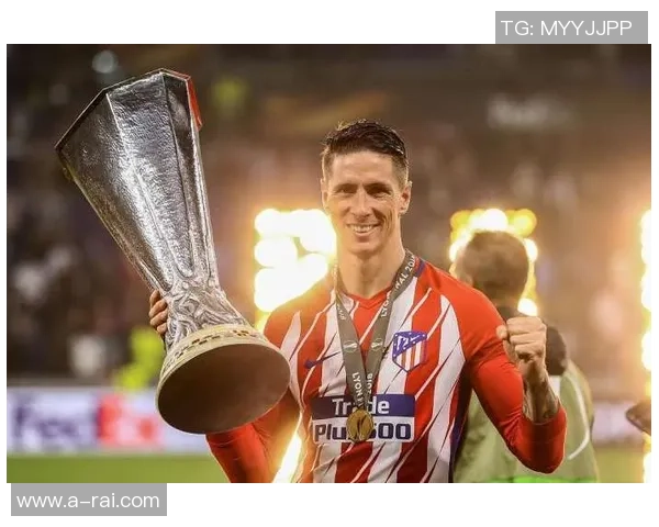 足球明星感人送别视频集锦展现友情与回忆的动人瞬间